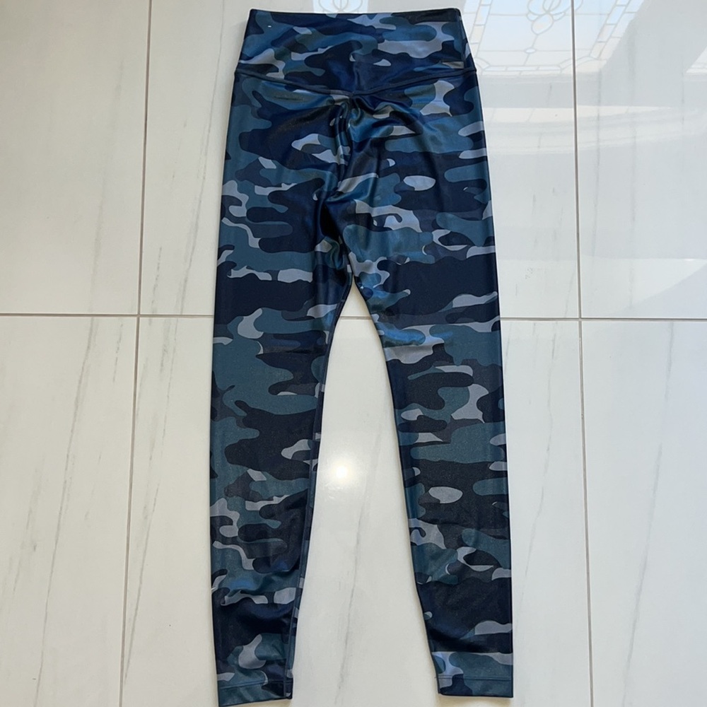 Nike Blue Camo Hi Rise Dri Fit Leggings Metallic Sheen Inside Back Pocket Size S - Picture 5 of 7